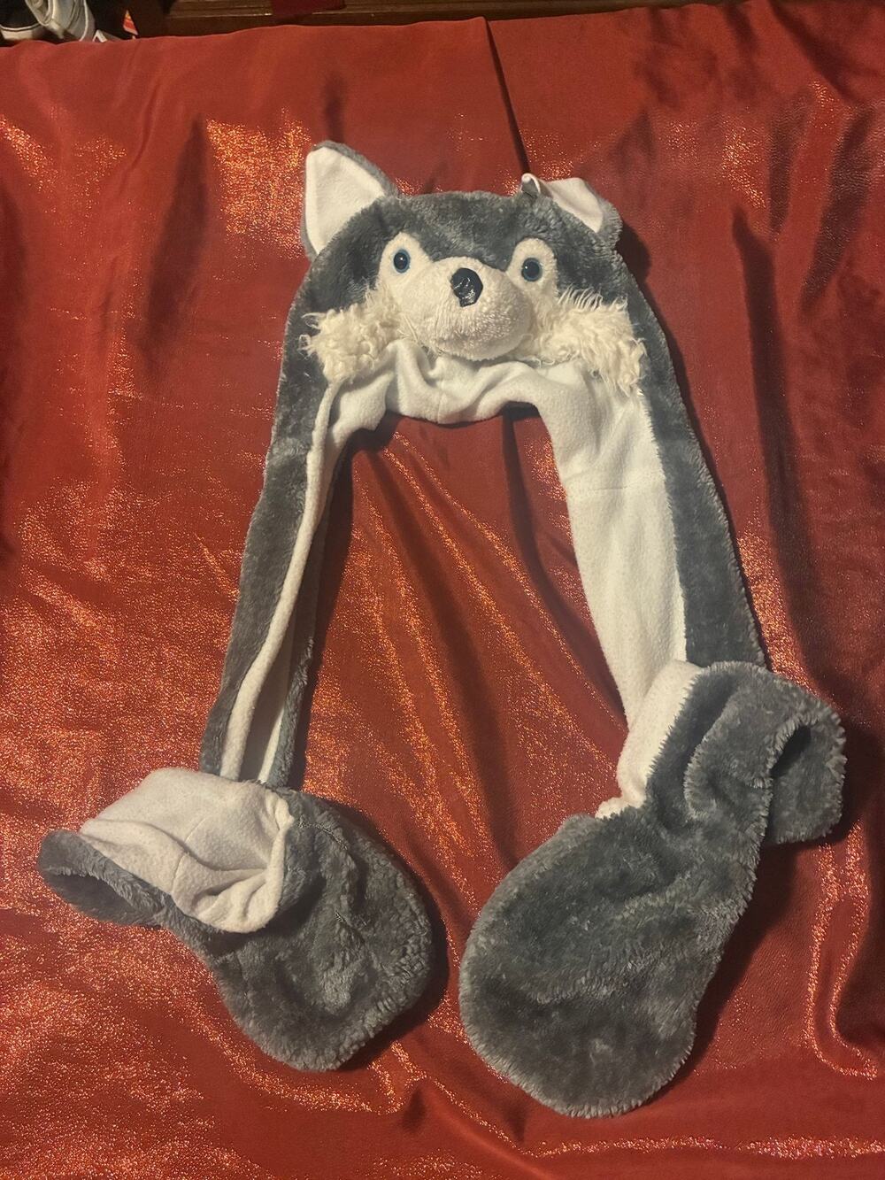 Plush Husky Animal Hat Scarf One Size Unisex Gray Earflap Mittens Faux Fur Cozy